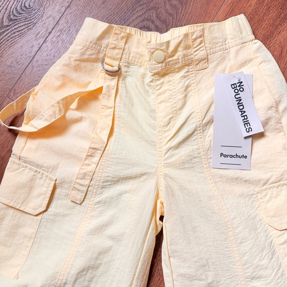NWT No Boundaries High Rise Parachute Cargo Pants - XXS (00) - Picture 3 of 8